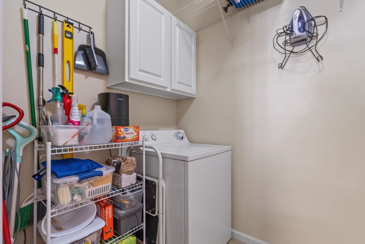 5786 Longwood Dr. Photo 27