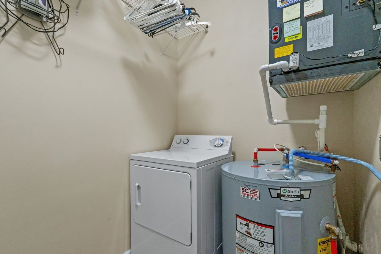 5786 Longwood Dr. Photo 28