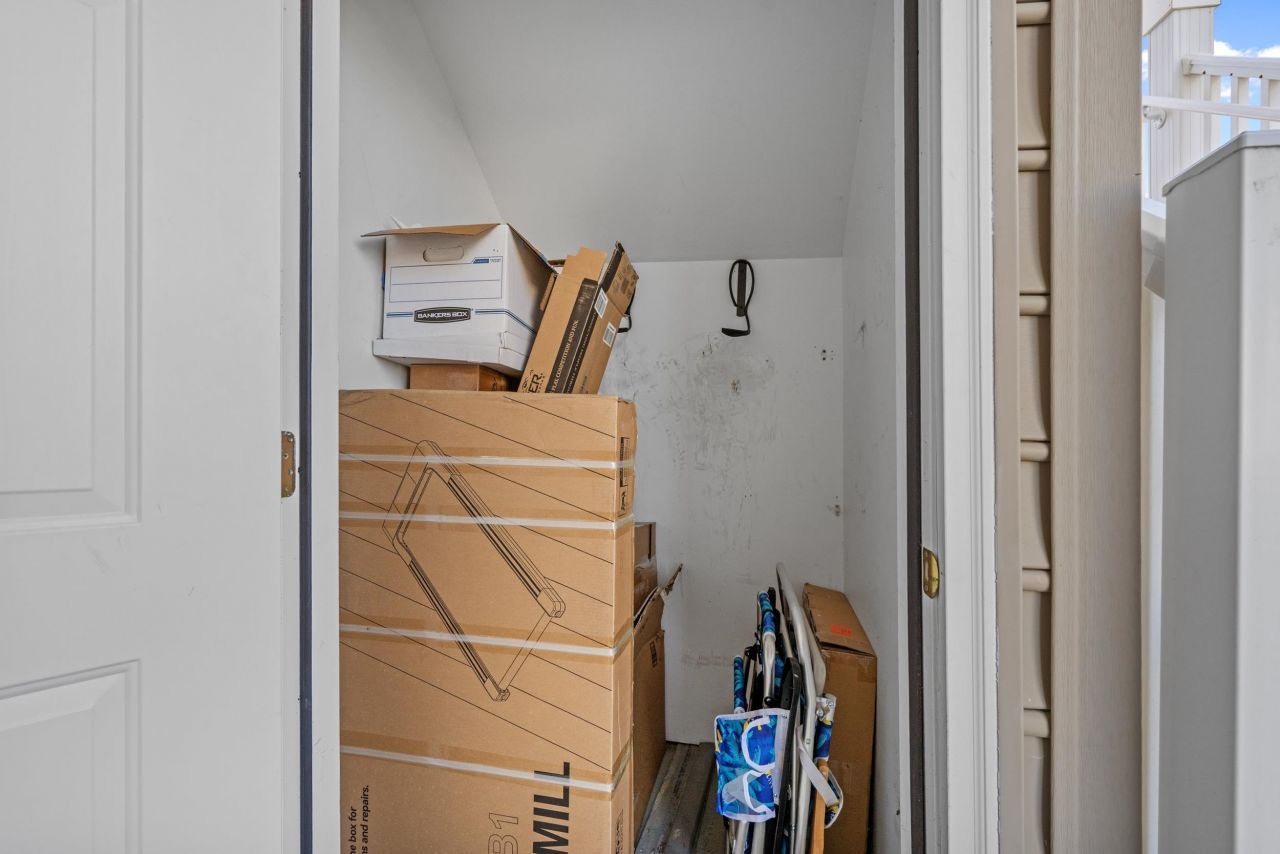 5786 Longwood Dr. Photo 30