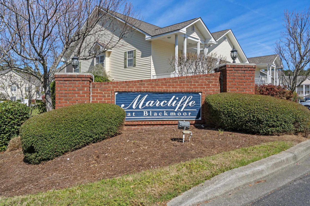 5786 Longwood Dr. Photo 37