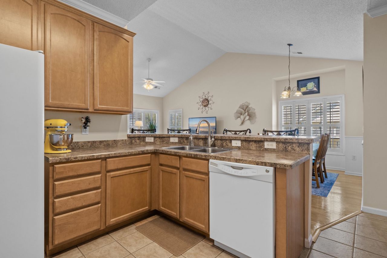 5786 Longwood Dr. Photo 5