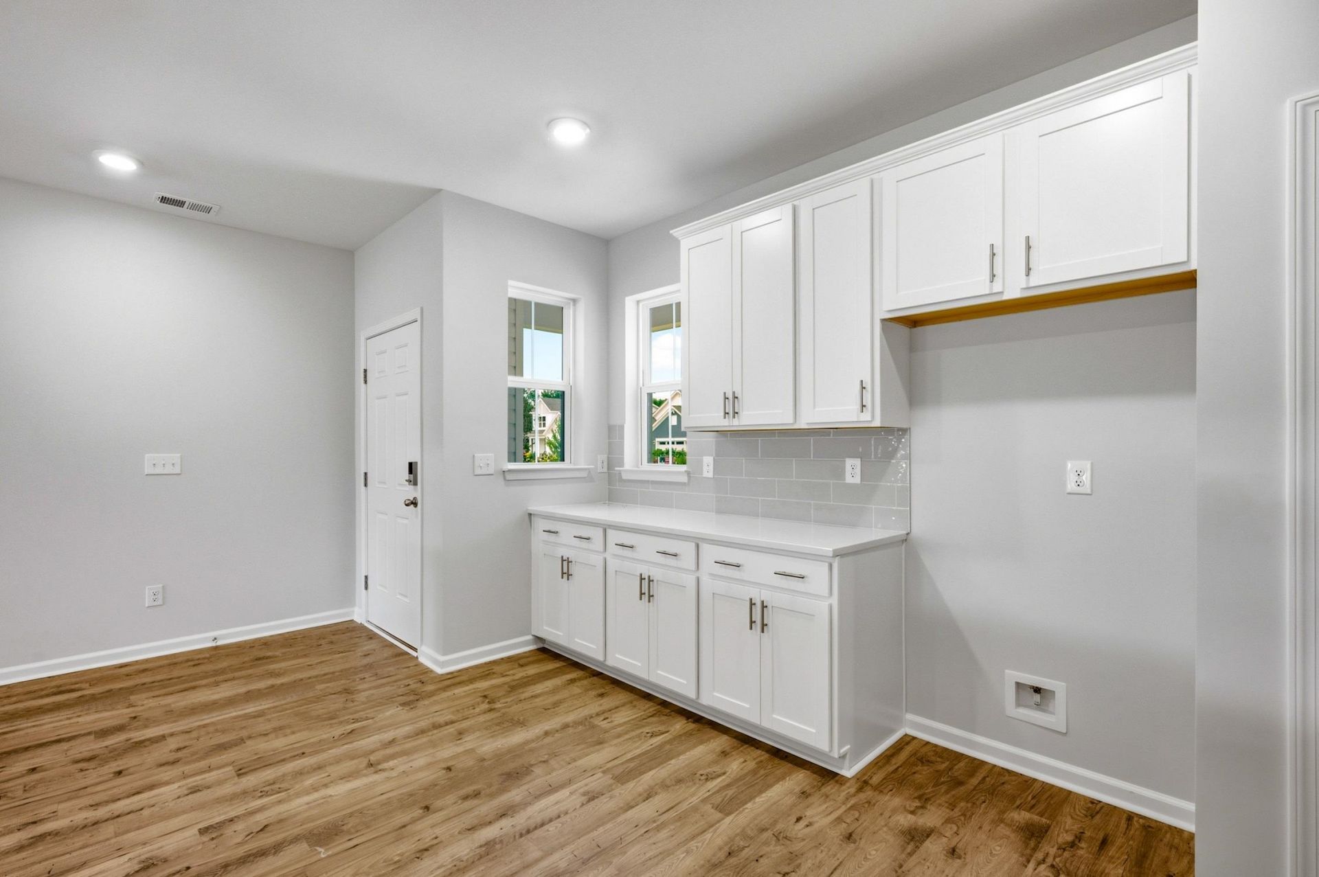 120 Buckingham Dr Photo 13