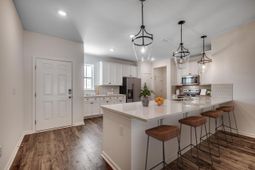 120 Buckingham Dr photo 4