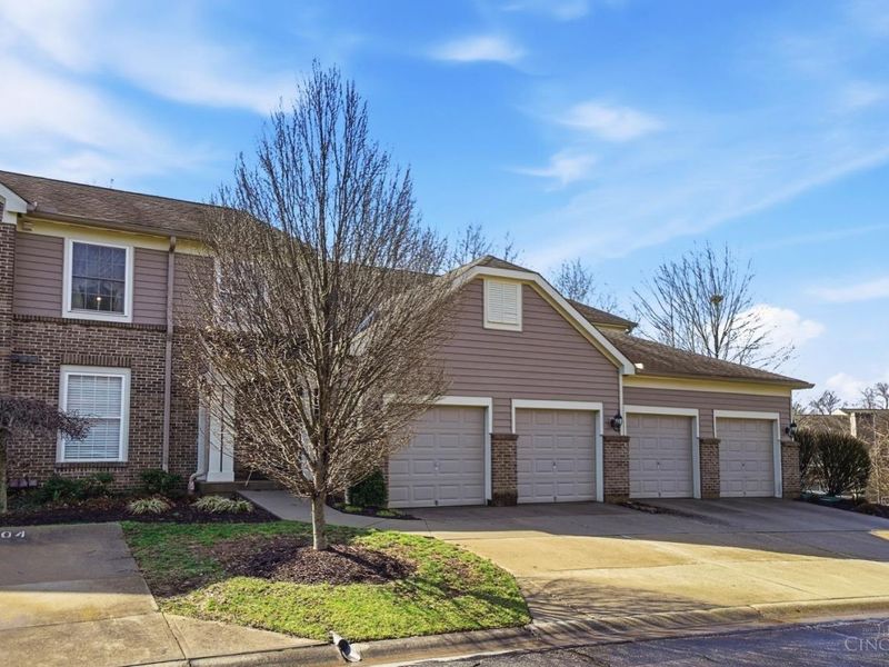 6227 Watchcreek Way, Unit 303, Miami Twp, OH 45150 Photo 4