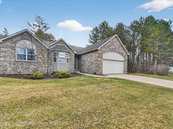 7007 Ravenna Trail, Lansing, MI 48917