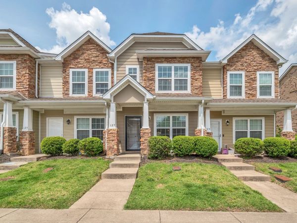 127 Cobblestone Place Dr , Goodlettsville, TN 37072