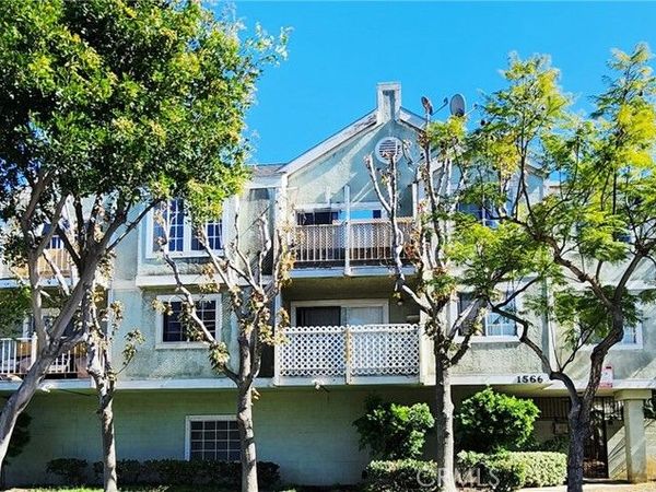 1566 Pine Avenue, Unit 202A, Long Beach, CA 90813