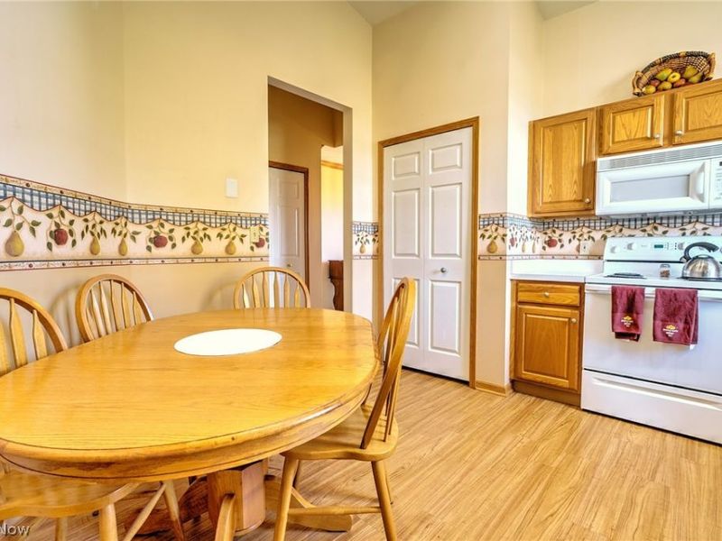 5685 Jason Oval, Medina, OH 44256 Photo 7