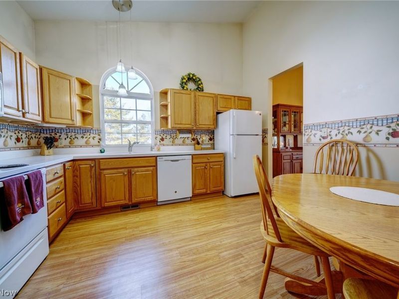 5685 Jason Oval, Medina, OH 44256 Photo 9