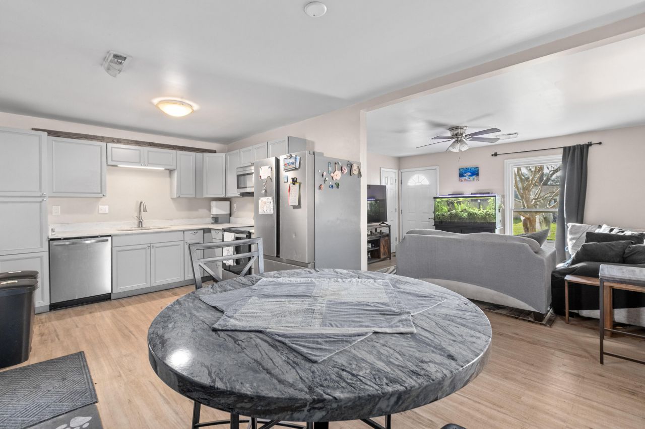 125 Red Cedar Drive Photo 23