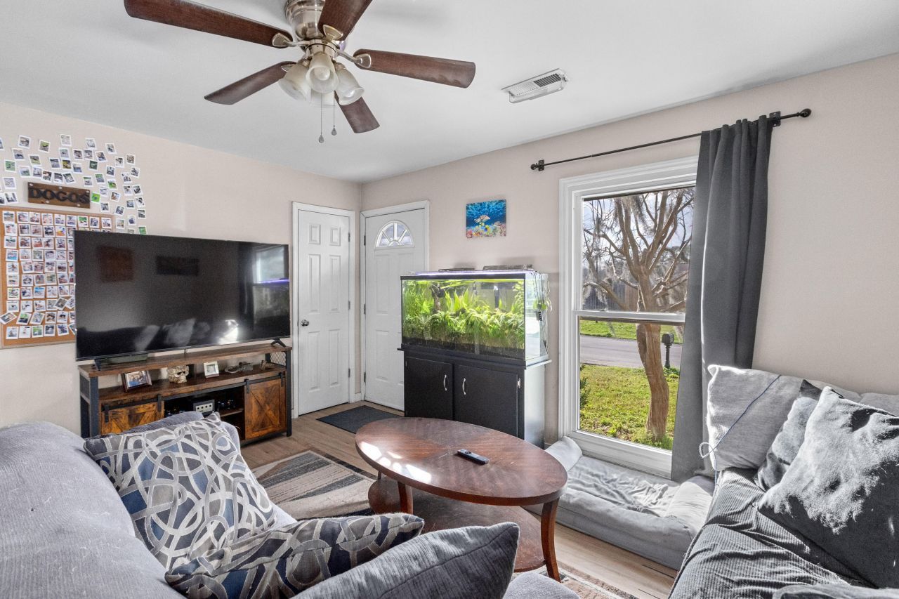 125 Red Cedar Drive Photo 24