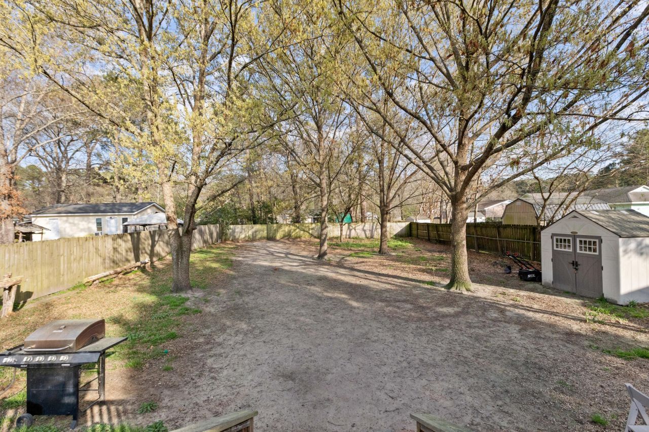 125 Red Cedar Drive Photo 26