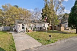 125 Red Cedar Drive photo 4