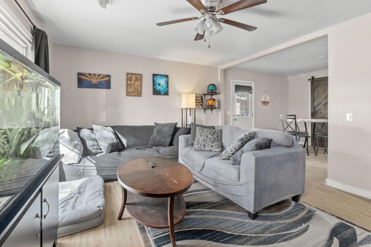 125 Red Cedar Drive Photo 9