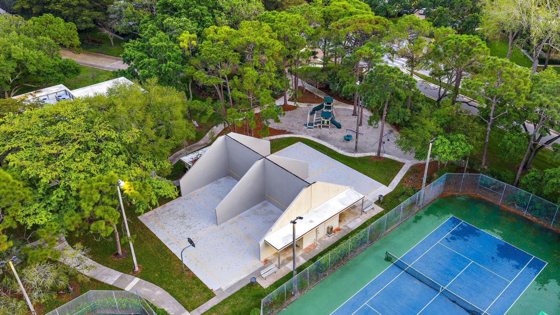 502 5th Terrace, Palm Beach Gardens, FL 33418 Photo