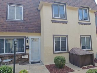 4035 Fitzjames Walk Oak Lawn, IL 60453