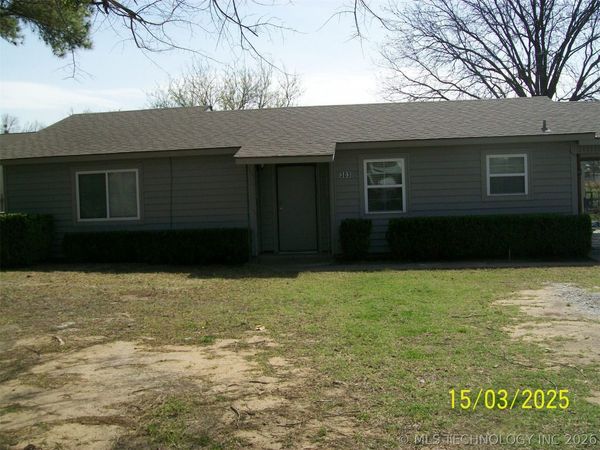 303 Willow Street , Lone Grove, OK 73443