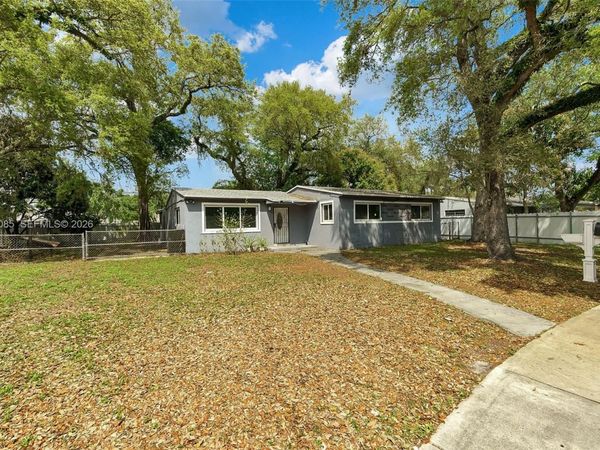 2521 NW 170th St , Miami Gardens, FL 33056