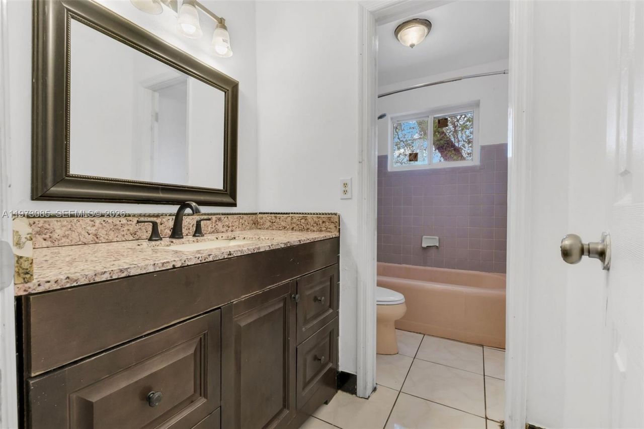 2521 NW 170th St , Miami Gardens, FL 33056 Photo