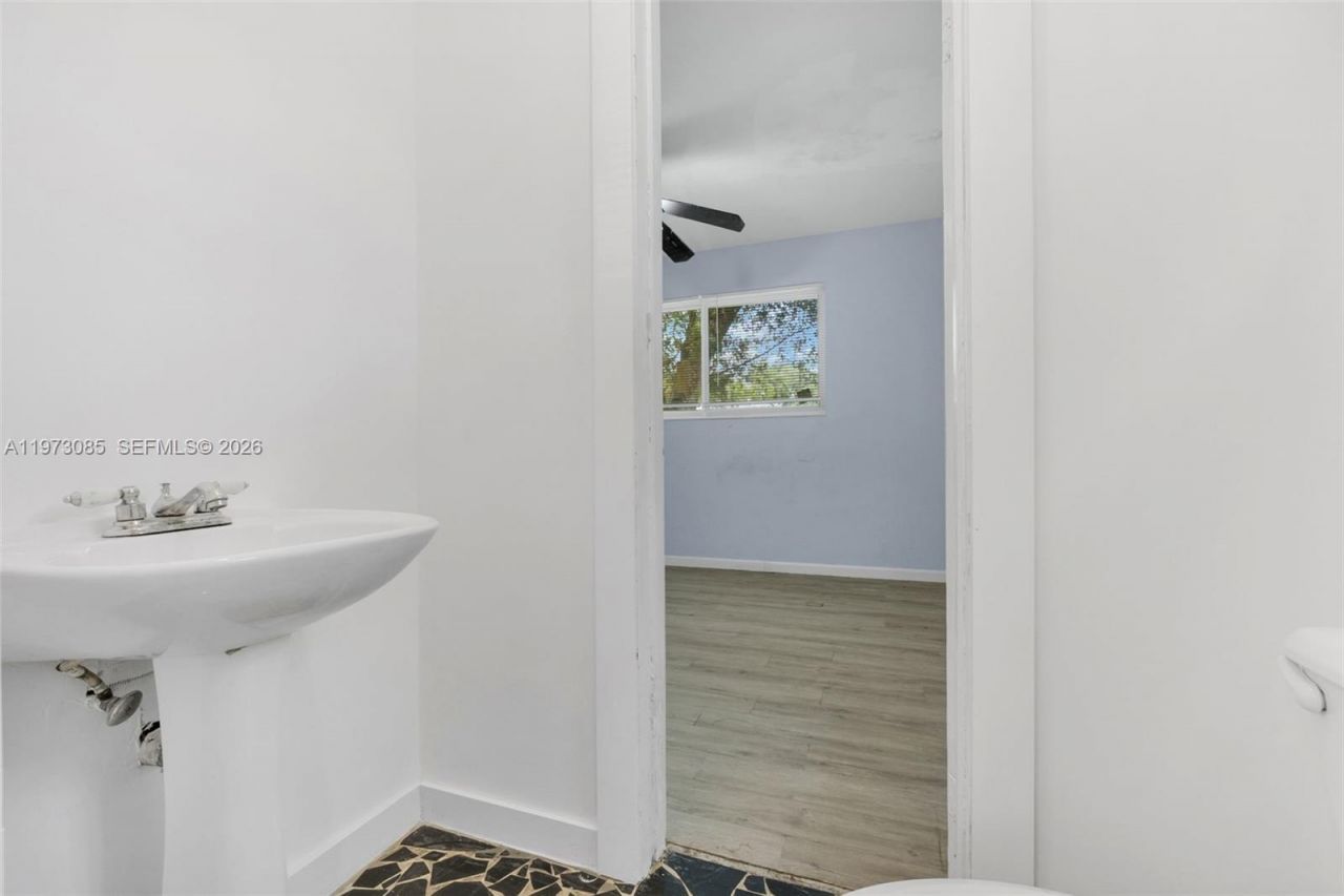 2521 NW 170th St , Miami Gardens, FL 33056 Photo