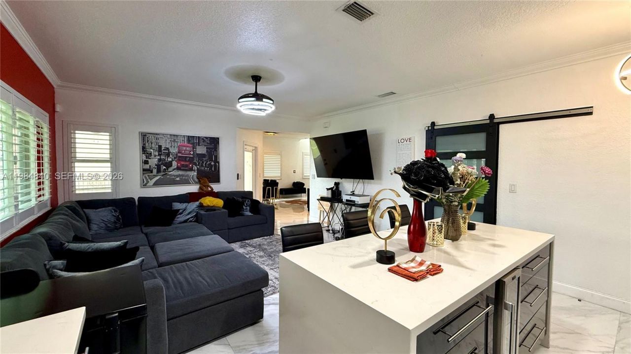 7500 NW 19th Dr , Pembroke Pines, FL 33024 Photo