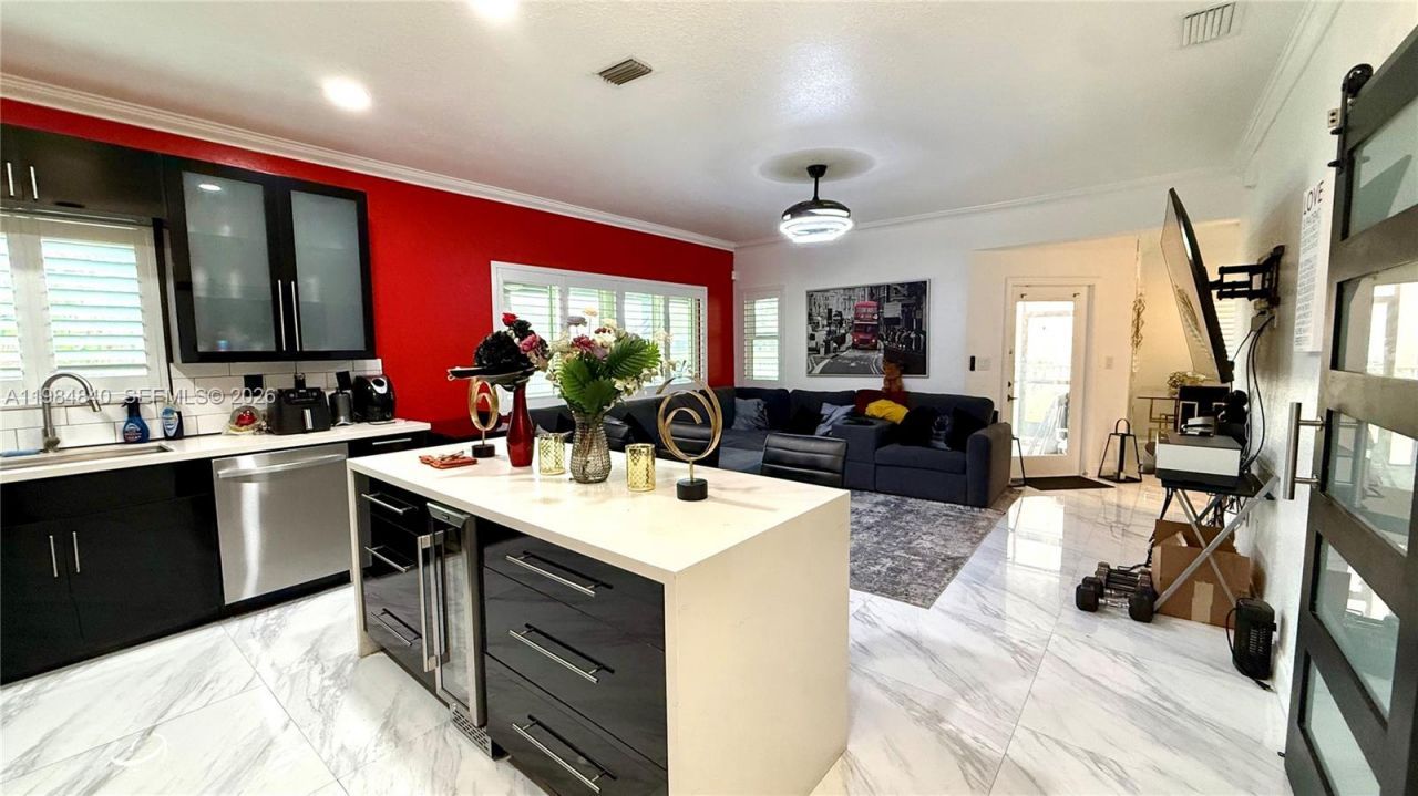 7500 NW 19th Dr , Pembroke Pines, FL 33024 Photo