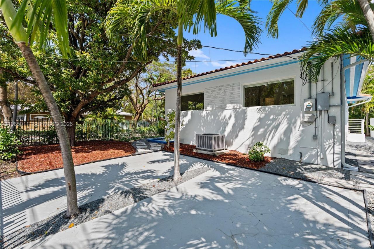 1345 SW 14th Ave, Miami, FL 33145 Photo