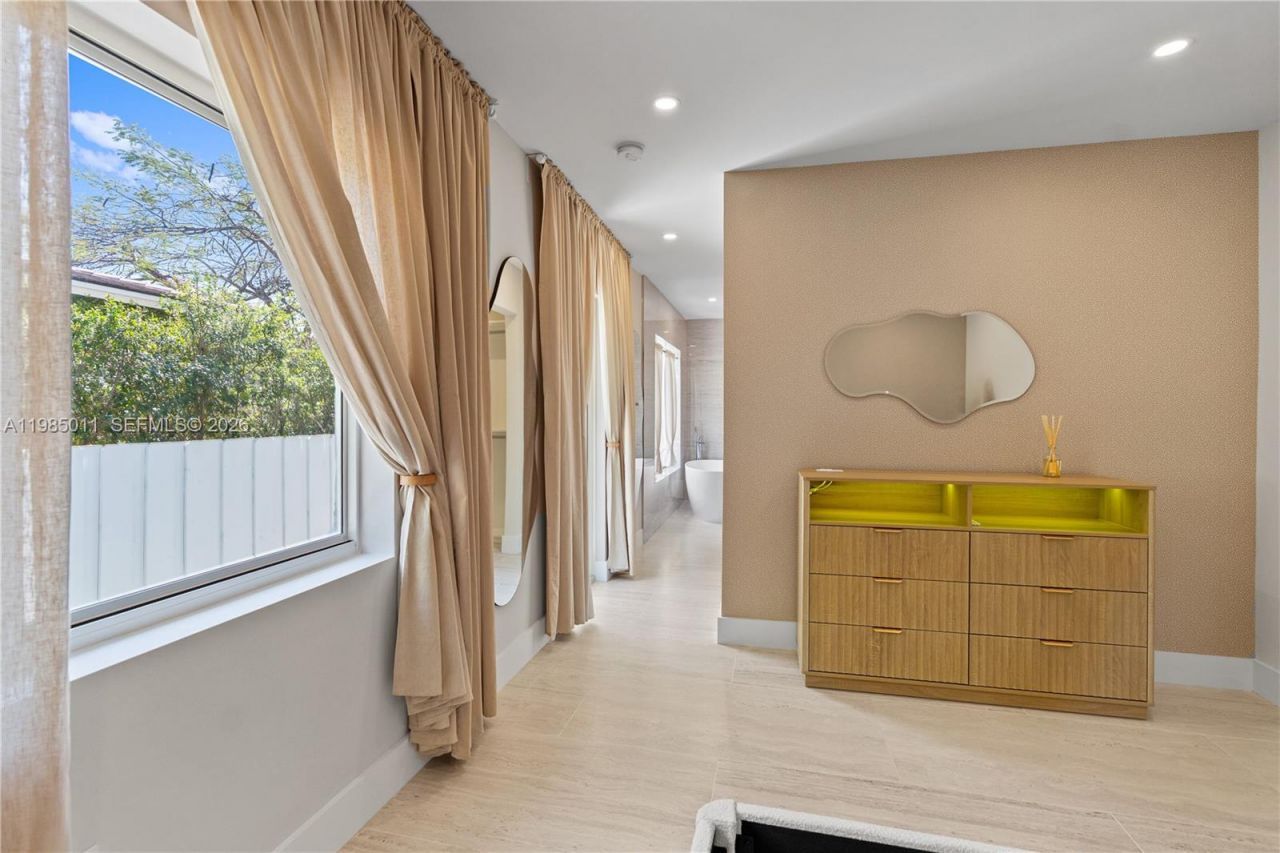 1345 SW 14th Ave , Miami, FL 33145 Photo