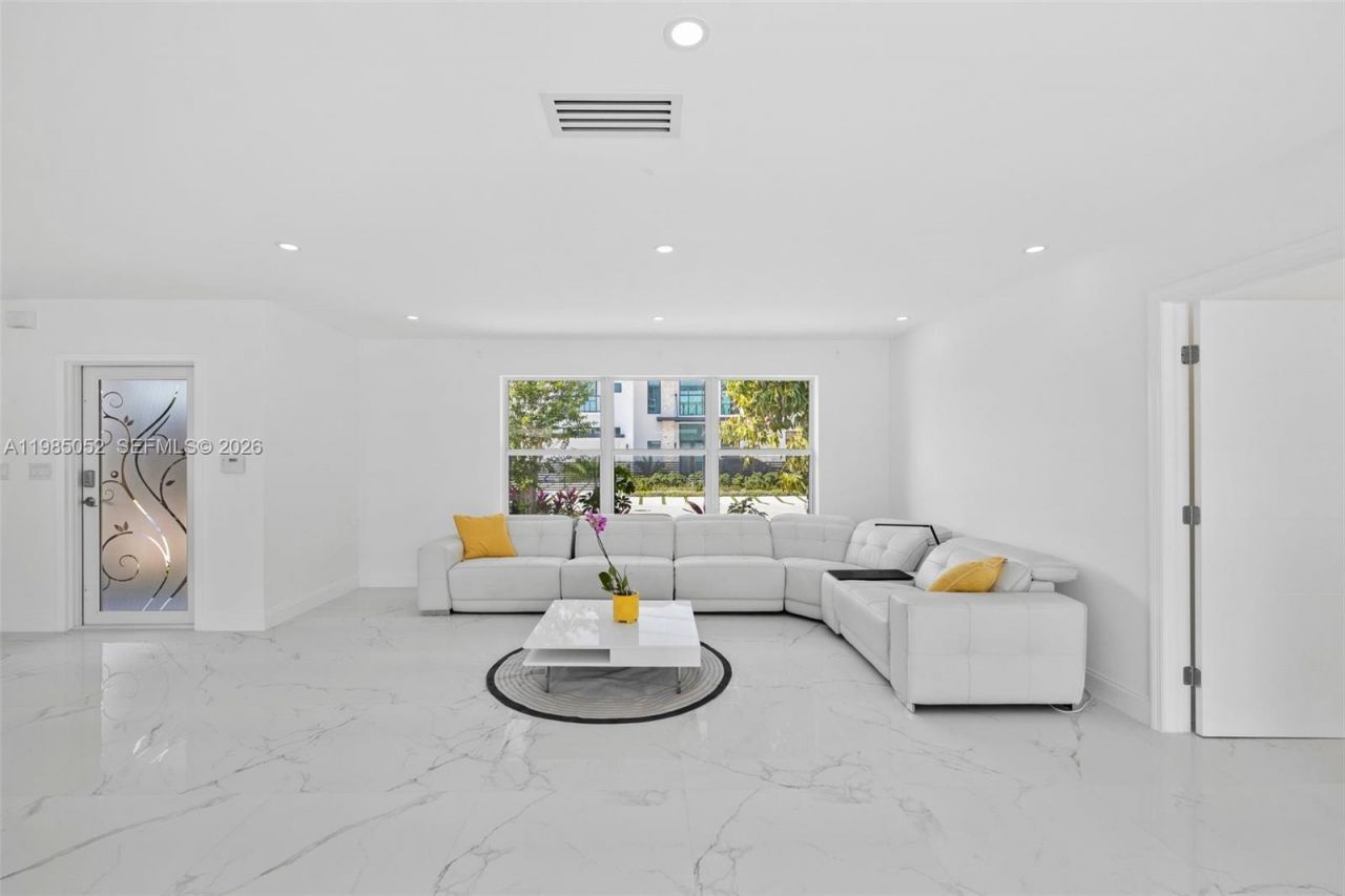 2816 NE 35th St , Fort Lauderdale, FL 33306 Photo