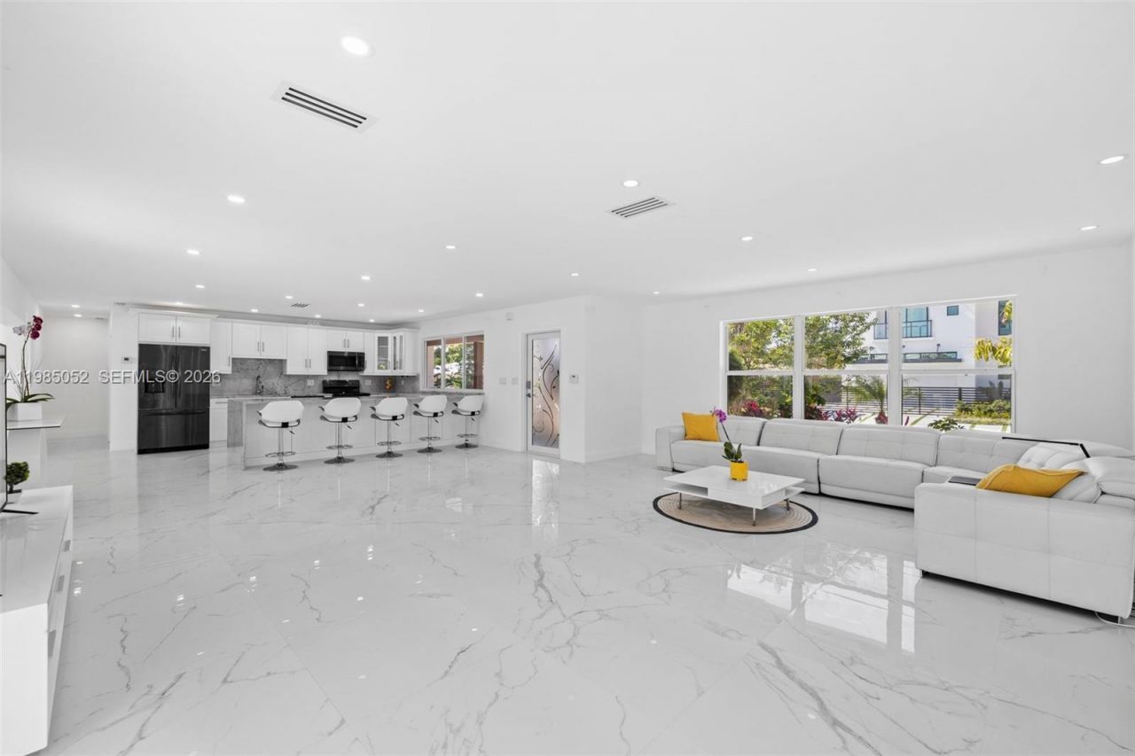 2816 NE 35th St , Fort Lauderdale, FL 33306 Photo