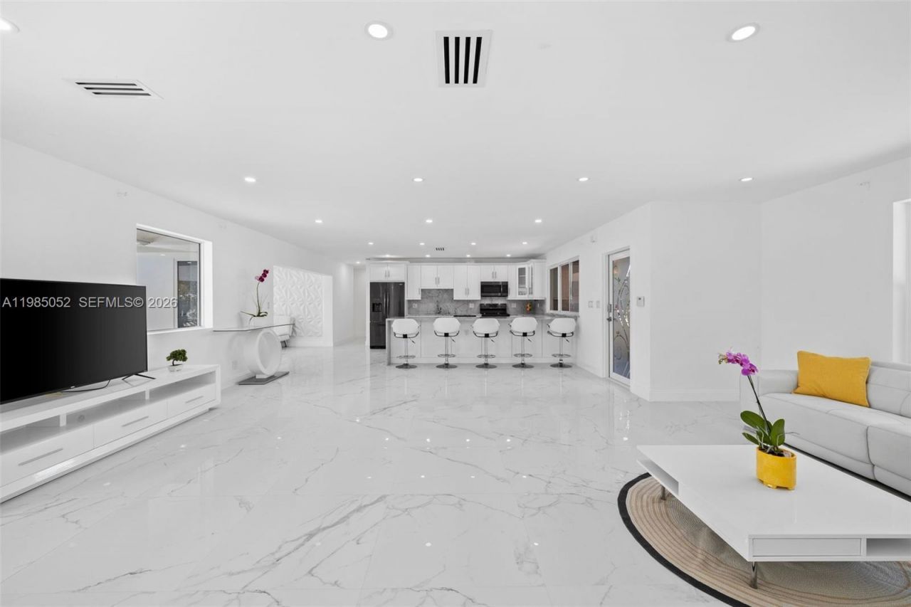 2816 NE 35th St , Fort Lauderdale, FL 33306 Photo