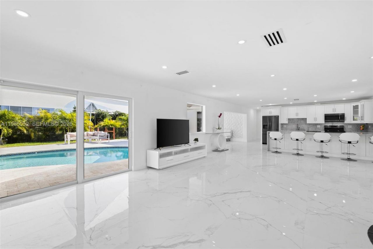 2816 NE 35th St , Fort Lauderdale, FL 33306 Photo