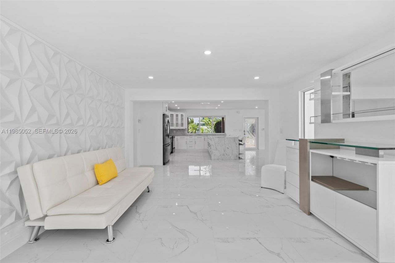 2816 NE 35th St , Fort Lauderdale, FL 33306 Photo