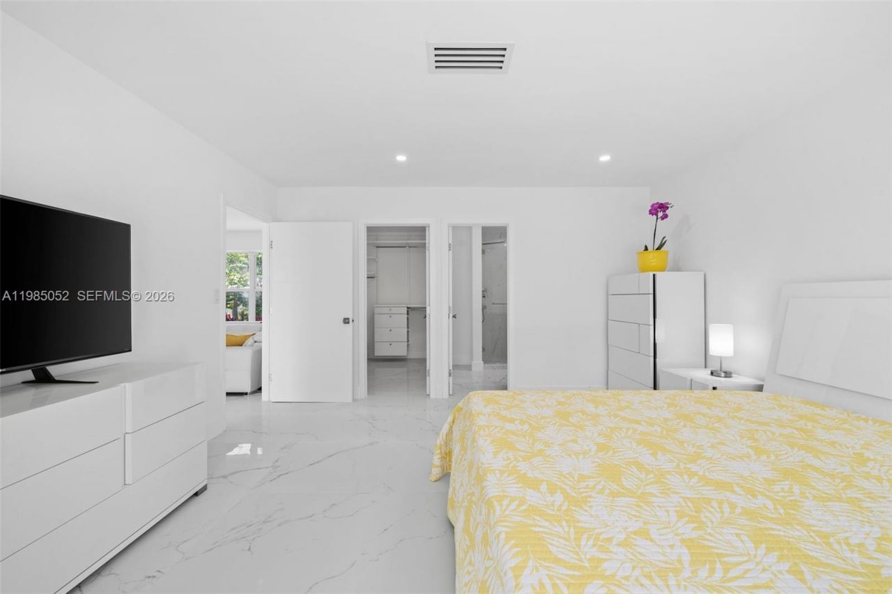 2816 NE 35th St , Fort Lauderdale, FL 33306 Photo