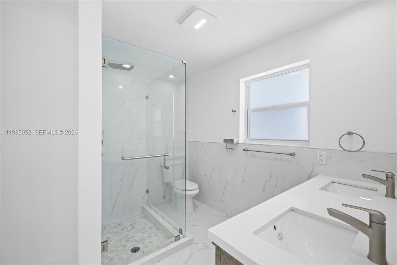 2816 NE 35th St , Fort Lauderdale, FL 33306 Photo