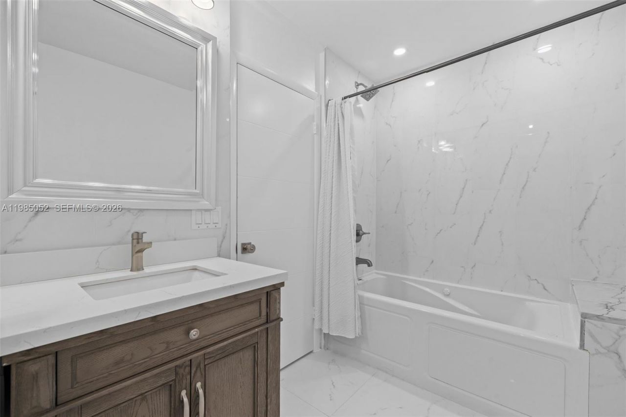 2816 NE 35th St , Fort Lauderdale, FL 33306 Photo