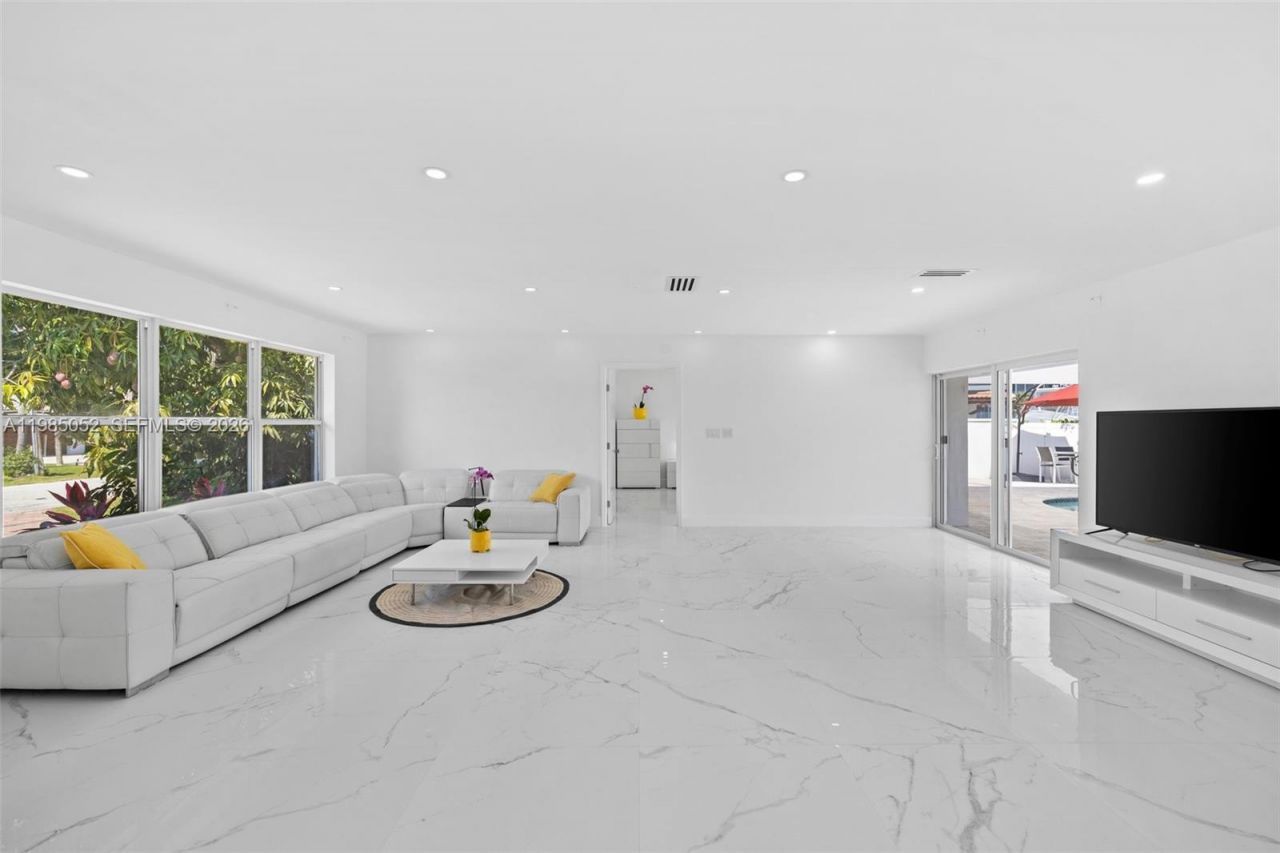 2816 NE 35th St , Fort Lauderdale, FL 33306 Photo