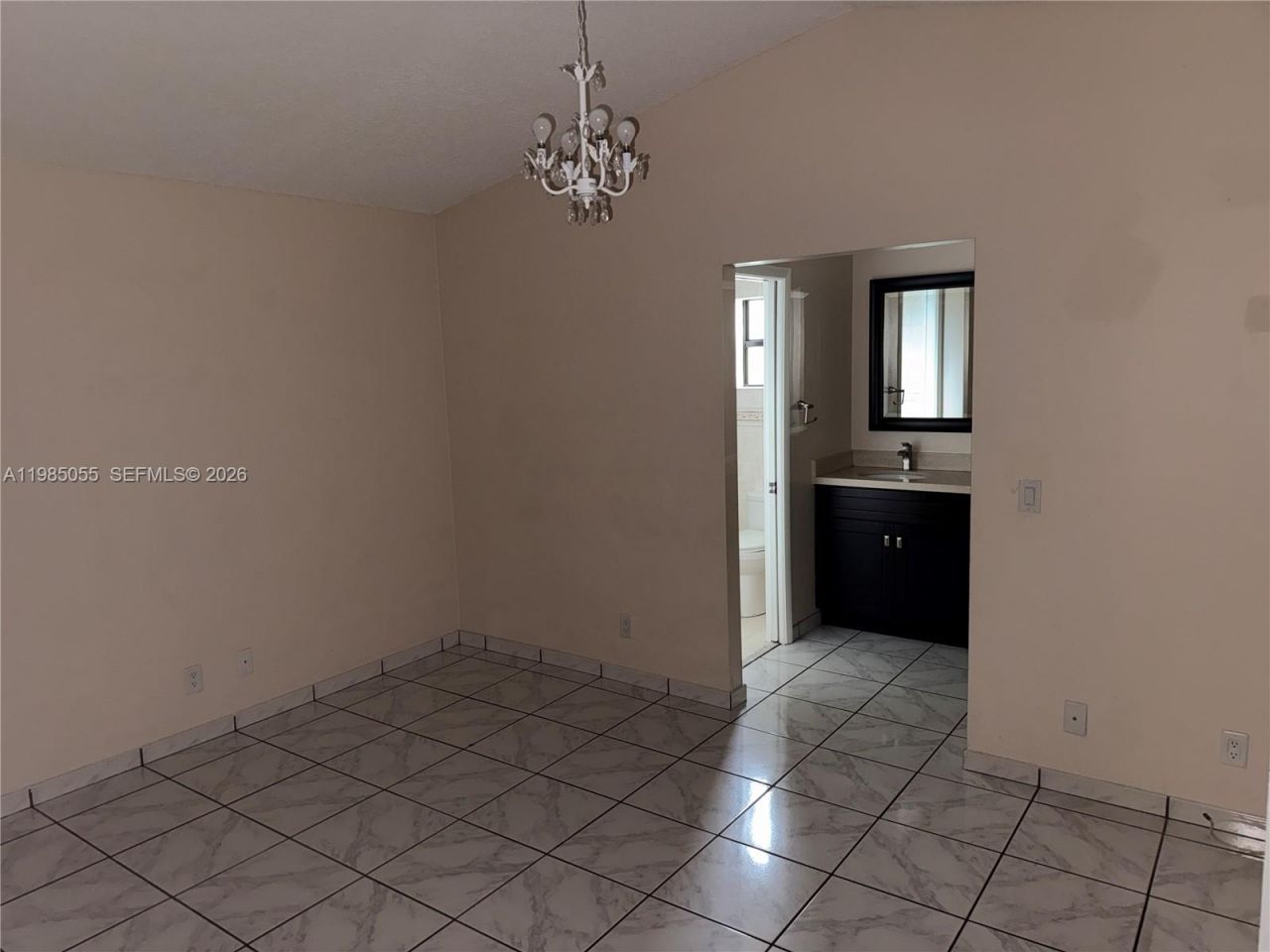 17321 NW 63rd Ave, Hialeah, FL 33015 Photo