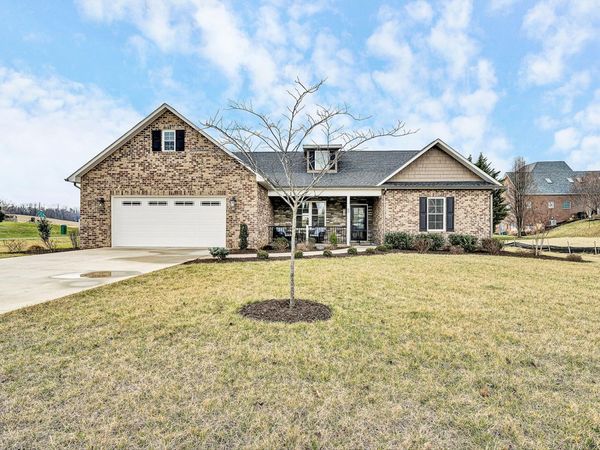 42 Island Green RD , Daleville, VA 24083