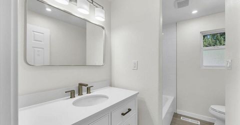 6815 Prestwick Circle, Reno, NV 89502 Photo