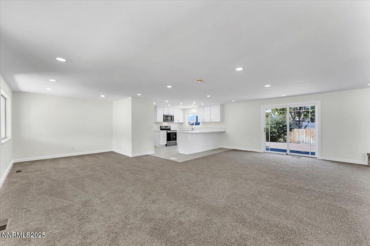 6815 Prestwick Circle, Reno, NV 89502 Photo