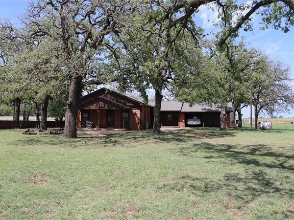 2553 Brixey Road, Henrietta, TX 76365