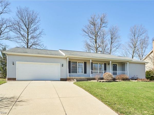 3238 Cherie Cercle , Cuyahoga Falls, OH 44223