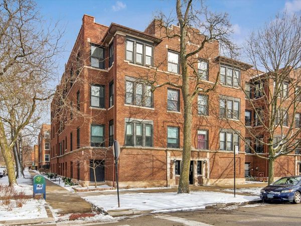 7035 N Greenview Avenue, Unit 3S, Chicago, IL 60626