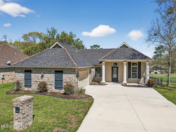 87116 Highpoint Drive, Diamondhead, MS 39525
