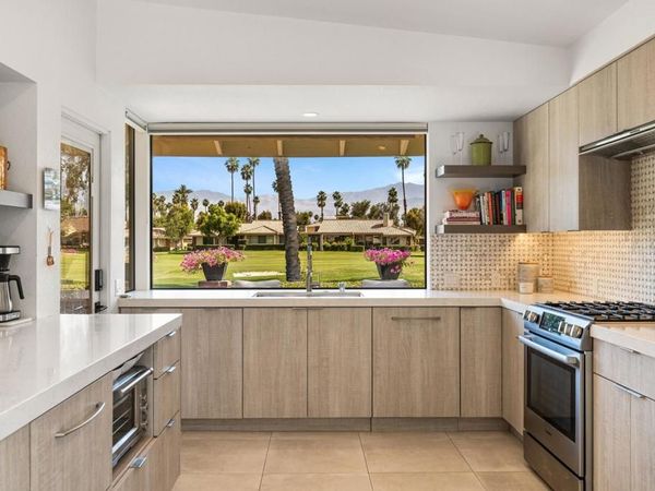 201 Las Lomas, Palm Desert, CA 92260