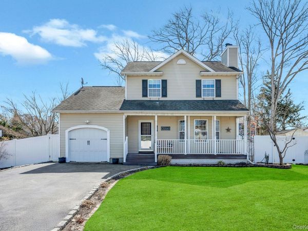 346 Victory Drive , Lake Ronkonkoma, NY 11779