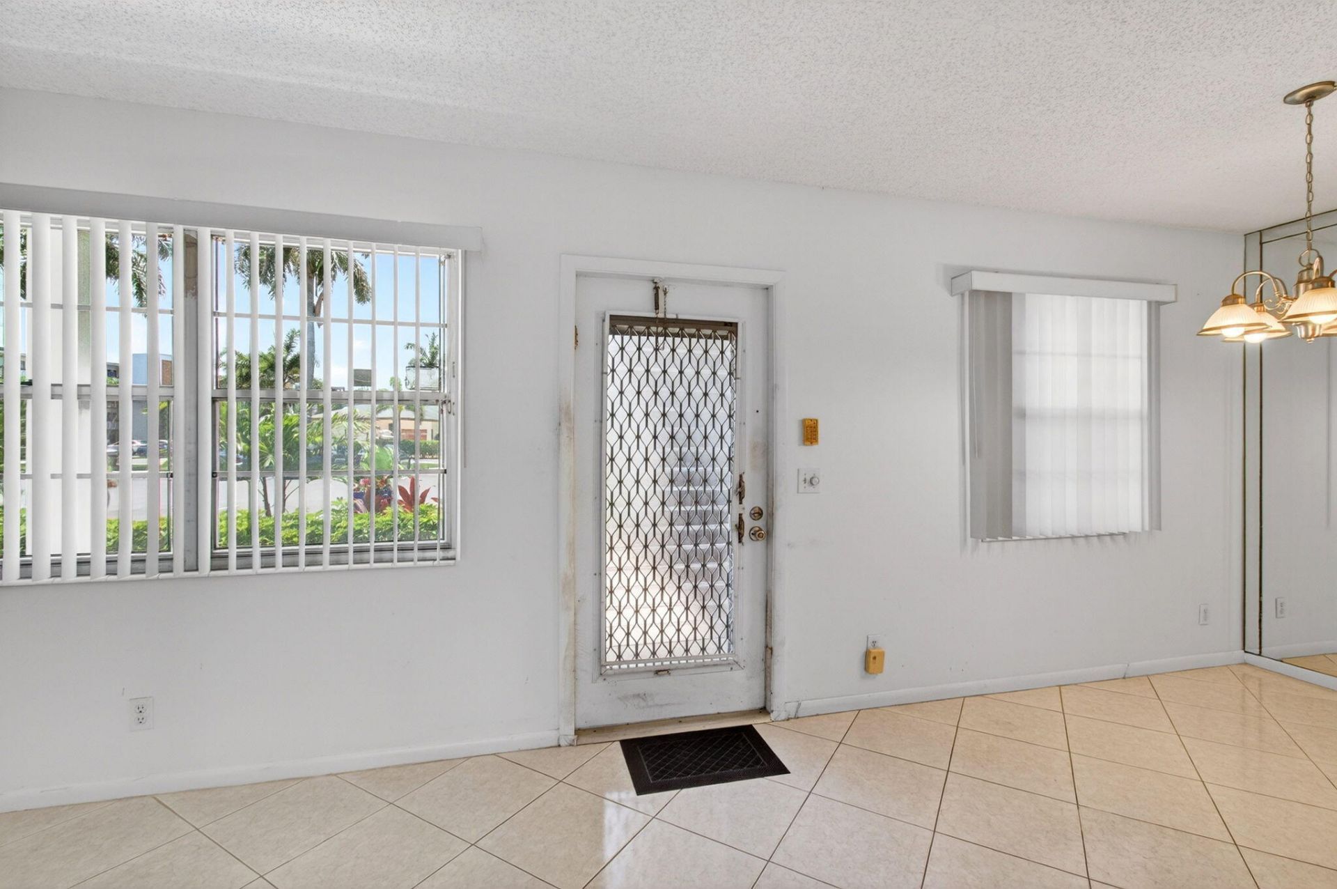 1009 Hythe A, Boca Raton, FL 33434 Photo