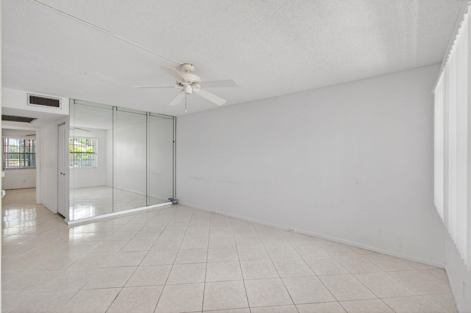 1009 Hythe A, Boca Raton, FL 33434 Photo