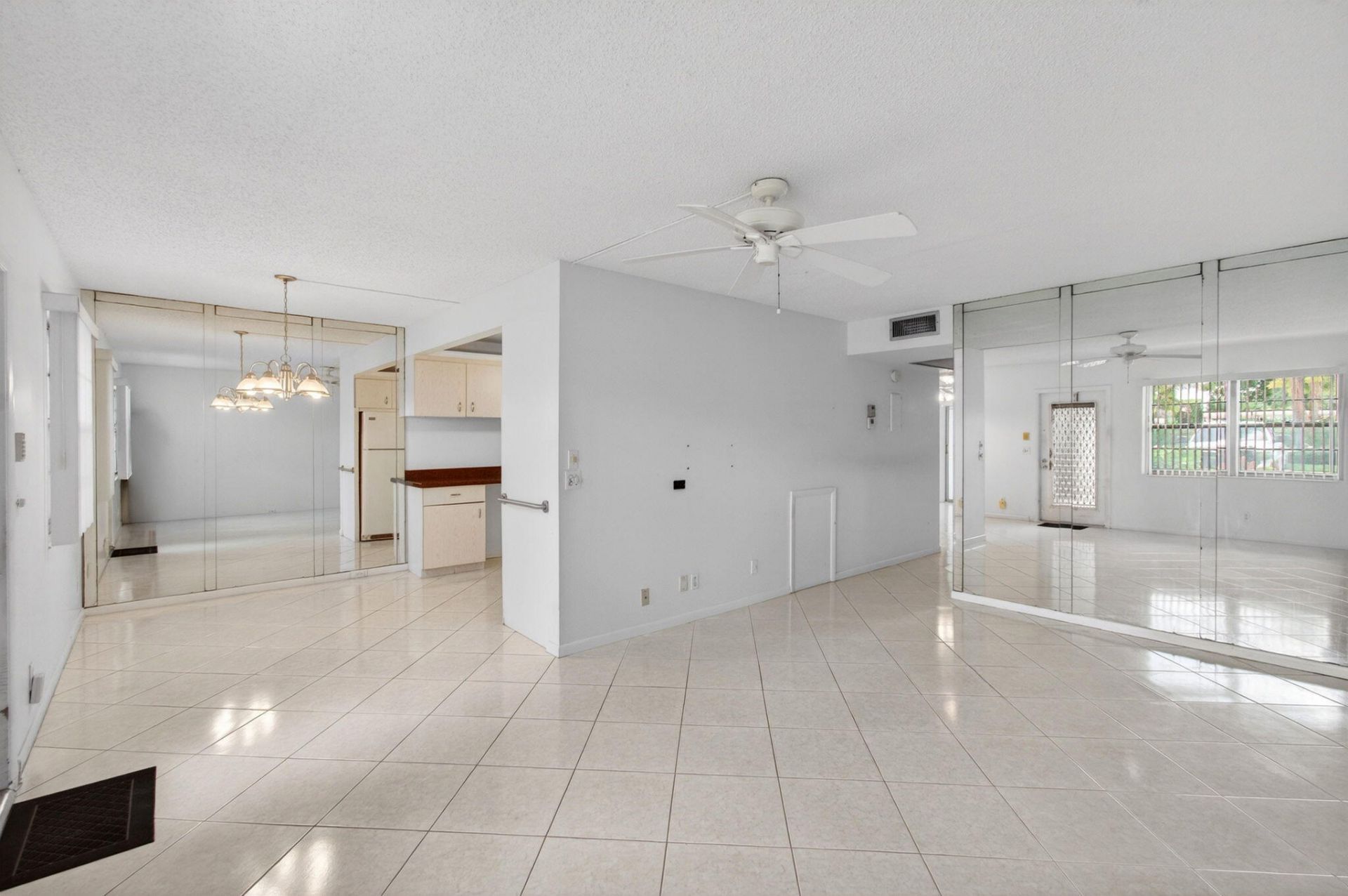 1009 Hythe A, Boca Raton, FL 33434 Photo